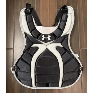 Under Armour Catcher’s Gear Size 16.5” Baseball Chest Protector Pad Black